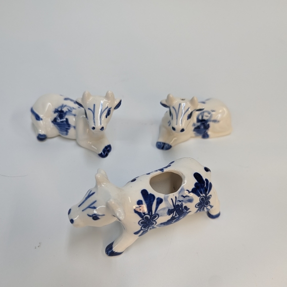 Cow Salt & Pepper set with Toothpicks holder  White and Blue Excellent Condition - Picture 2 of 9